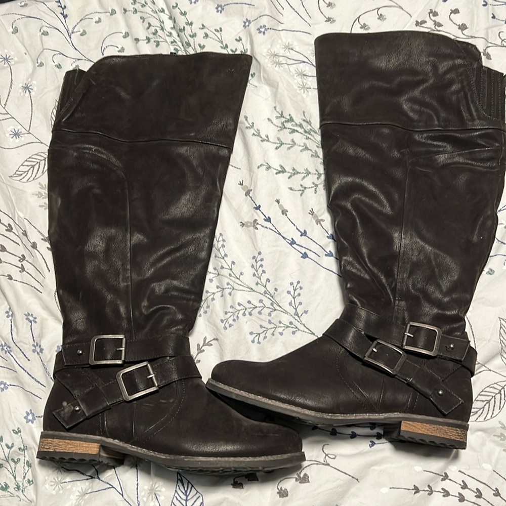 SOLD……..Torrid Tall Boots Size 10 Wide
